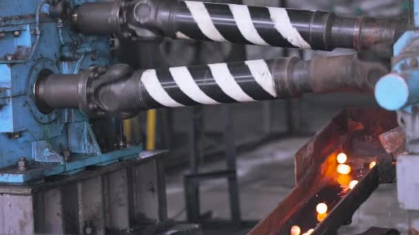 钢制轧钢厂 压碎用红热钢球 钢球生产工艺 — 图库视频影像