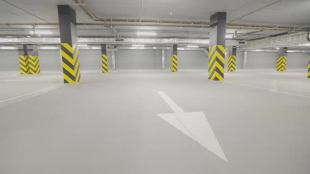Richting Bord Ondergrondse Parkeergarage Automatisch Verkeersbord Moderne Ondergrondse Parking — Stockvideo