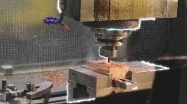 CNC makinesinde metal işleme. CNC makinesinde metal bir parça yaratmak. CNC makinesi bir metal parçası oluşturacak.
