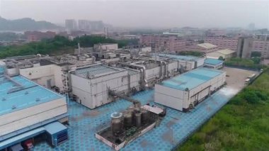 Havadan modern fabrika. Modern fabrika kavramı. Teknolojik fabrika hava görüntüsü. Modern bir bitkinin canlandırılması.