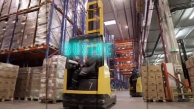 Çoklu ekran kolaj modern depo. İş lojistik bilgileri. Malların nakliyesi depoda. Modern depo kolamasında özel ekipman.