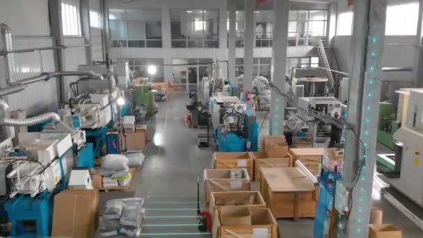 Modern Bir Fabrikanın Atölyesi Modern Bir Fabrikanın Atölyesinde Uçmak Modern — Stok video
