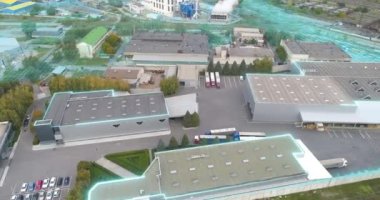 Dünya çapındaki ortaklarla iletişimin görselleştirilmesi. Modern fabrika kavramı, insansız hava aracı görüşü.