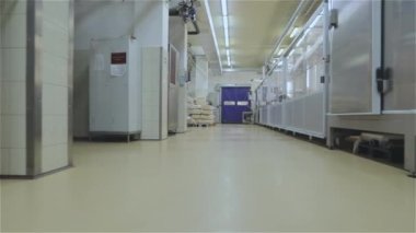 Modern uyuşturucu üretim atölyesi. Kuyrukluyıldız hazırlıkları için atölye çalışması. Güzellik salonunun içinde. endüstriyel iç.