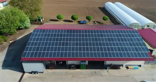 Сонячні Панелі Даху Будинку Сонячні Панелі Даху Будівлі Виробництво Сонячної — стокове відео
