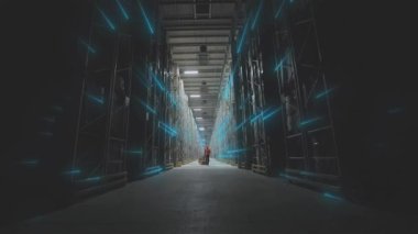 Modern Depo A çalışanı modern bir depoya giriyor. Modern bir deponun görüntüsü.