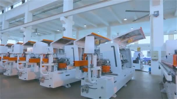 Παραγωγή Μηχανών Cnc Αποθήκη Μηχανών Cnc Στο Εργοστάσιο Σύγχρονο Εργοστάσιο — Αρχείο Βίντεο