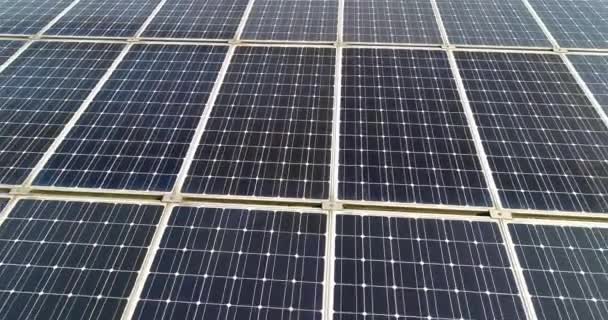 Solární Panely Střeše Domu Solární Panely Střeše Budovy Výroba Solární — Stock video