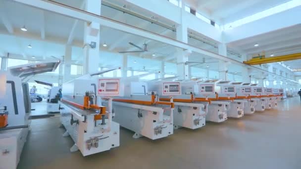 Παραγωγή Μηχανών Cnc Αποθήκη Μηχανών Cnc Στο Εργοστάσιο Σύγχρονο Εργοστάσιο — Αρχείο Βίντεο