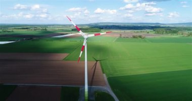 Rüzgar jeneratörü. Rüzgar jeneratörleri. Yenilenebilir elektrik. Rüzgar jeneratörü.