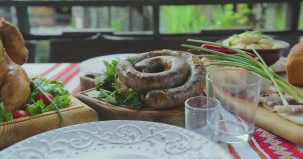 Stůl Ukrajinskými Pokrmy Ukrajinské Národní Jídlo Slavnostní Tabulka — Stock video