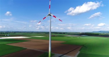 Rüzgar jeneratörü. Rüzgar jeneratörleri. Yenilenebilir elektrik. Rüzgar jeneratörü.