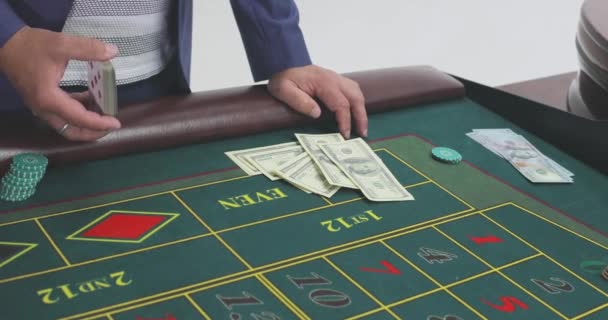 Dealer Deals Cards Croupier Lays Out Cards Table Trick Cards — Stock Video
