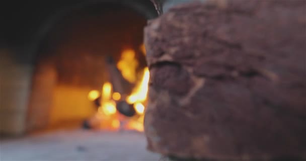 Ξύλινη Κουζίνα Σόμπα Ξύλου Παραδοσιακή Ξυλόσομπα Φωτιά Στο Φούρνο — Αρχείο Βίντεο
