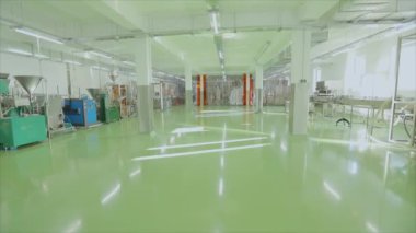 Modern uyuşturucu üretim atölyesi. Kuyrukluyıldız hazırlıkları için atölye çalışması. Güzellik salonunun içinde. endüstriyel iç.