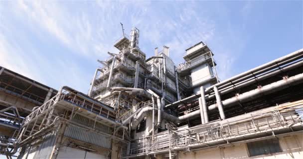 Zewnątrz Duża Fabryka Chemiczna Ogólny Plan Dużego Zakładu Chemicznego — Wideo stockowe