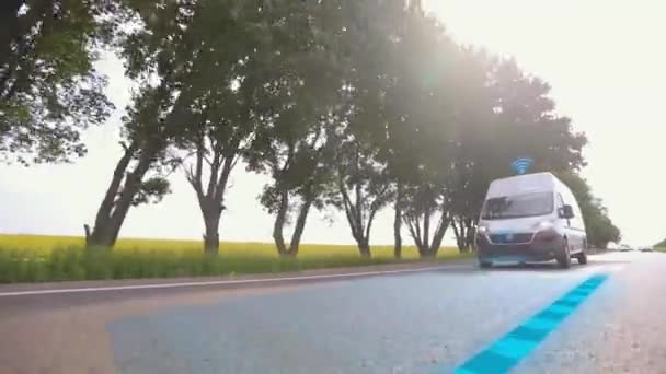 Minibús Blanco Entrega Paquetes Entrega Inteligente Mercancías Concepto Bus Entrega — Vídeos de Stock