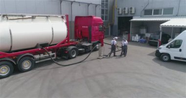 Kimyasal boya ve cila bitkisi. Boya ve boya fabrikası.