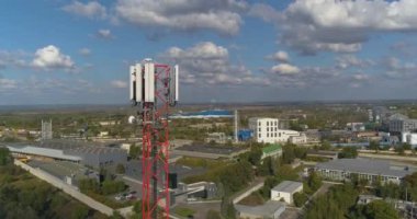 Akıllı Endüstri. Akıllı fabrika. Sanayi bölgesi ve iletişim ağı kavramı. Kablosuz iletişim. Endüstri4. 0.