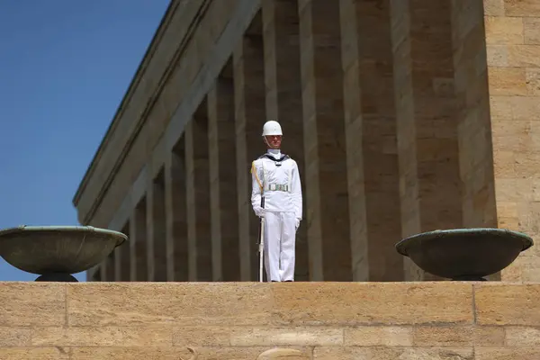 Stock image Turkish honour guards soldiers at the Anitkabir mausoleum.