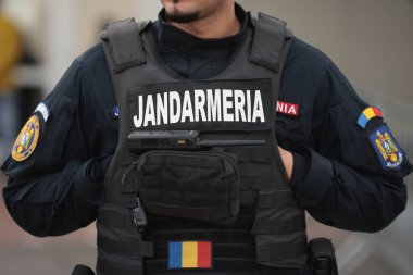 Bükreş, Romanya - 24 Ekim 2024: Jandarma teçhizatıyla ilgili ayrıntılar (Romen jandarması).