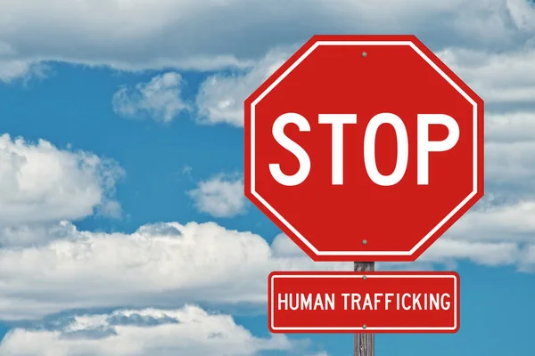 Stoppa Människohandel Tecken Blue Sky Bakgrund — Stockfoto