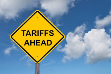 Öndeki Tarifeler Dikkat İşareti Mavi Gökyüzü Arkaplanı