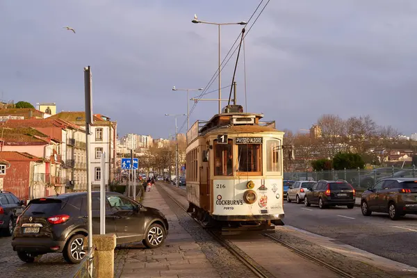 Porto Portugal Februar 2024 Traditionelle Oldtimer Straßenbahn Ein Symbol Portos lizenzfreie Stockbilder
