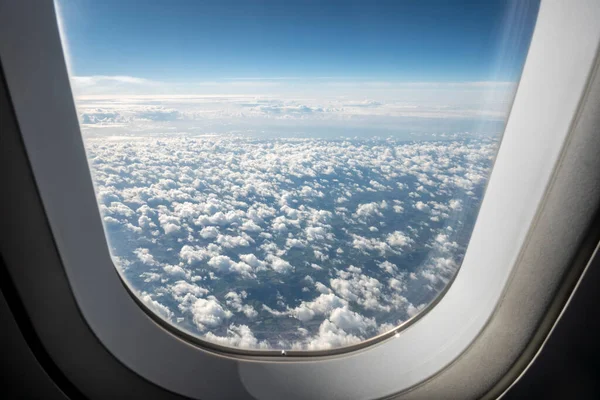 Blick Aus Dem Flugzeugfenster Während Des Fluges Großer Höhe — Stockfoto