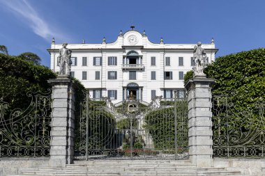 Göl kenarındaki villa carlotta 'ya resmi giriş.