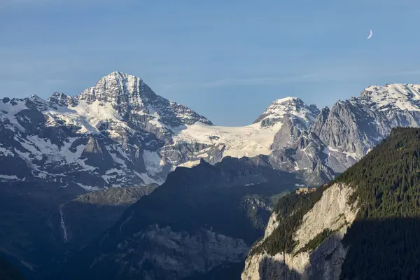 Murren Switzerland Breithorn Tschingelhorn Háttérben Látható Wengen Napos Nyári Napon — Stock Fotó