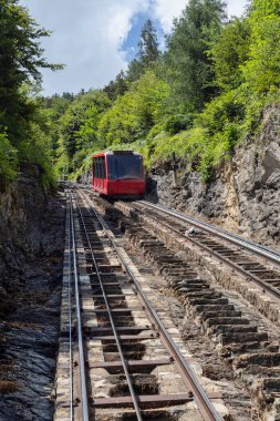 Füniküler kablolu tren vagonu daha sert kulm interlaken İsviçre