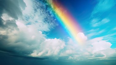 Fantastik Gökkuşağı Gökyüzü Manzarası Gökyüzü ve gökkuşağı arkaplanlı bulutlar.