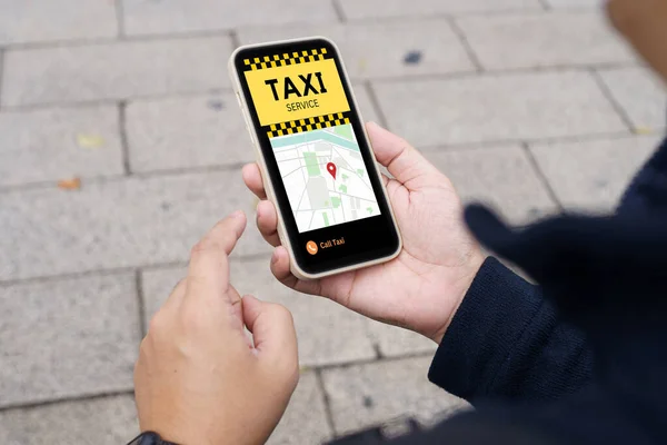 Man Downtown City Street Ordering Taxi Using Smart Phone App — Stock Photo, Image