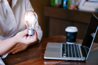 Yatırım için para biriktirme fikri Fikir ve yenilik