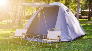 Çadırlar kırsal kesimde yer alıyor. 