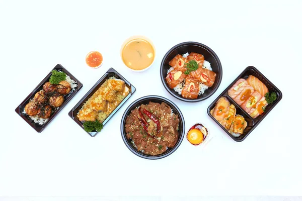 Set Van Japanse Voedsel Varkensvlees Rijst Zalm Augurk Zalm Sushi — Stockfoto