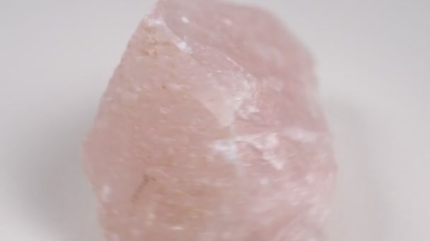 Rose Quartz Stone Silicate Mineral Rough Uncut Pinkish Color White — Vídeo de stock