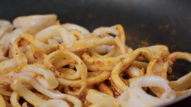 Preparación Anillo Calamares Mariscos Frescos Dieta Keto Alimentos Proteicos Ligeros — Vídeos de Stock