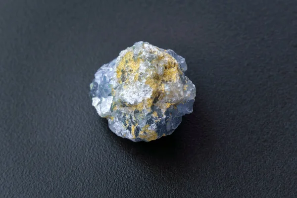 Piedra Mineral Cristal Azul Resumen Tecnológico Mineral Celestine Fondo Negro — Foto de Stock