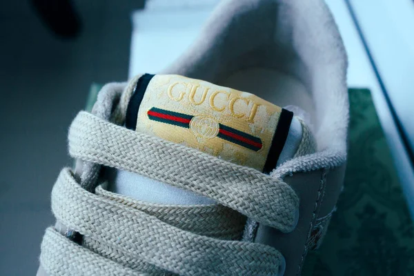 Tyumen Russia February 2023 Gucci Sneaker Stylish Gucci Una Marca —  Fotos de Stock