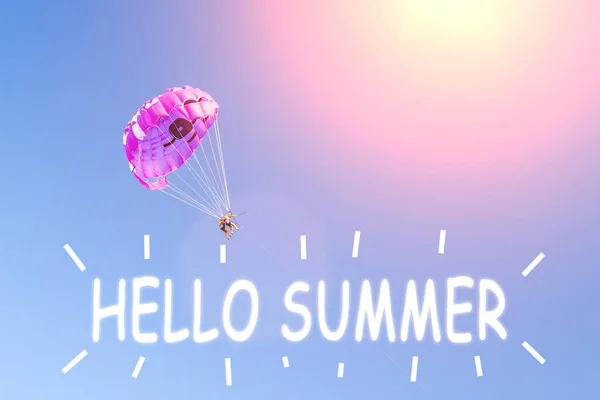 テキスト夏の空気中でHello Summer 楽しいよ 感情家族旅行休暇 — ストック写真