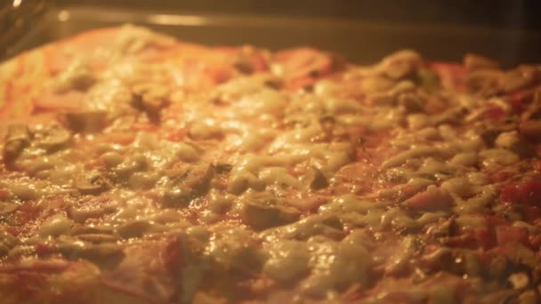 Процесс Приготовления Пиццы Дома Еда Готовится Духовке Селективный Фокус — стоковое видео