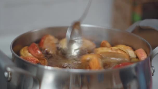 Preparación Compota Frutos Secos Fruta Cocida Manzanas Peras Cerezas — Vídeo de stock