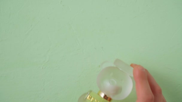 Tyumen Rússia Junho 2023 Moschino Brinquedo Perfume Popular Por Moschino — Vídeo de Stock