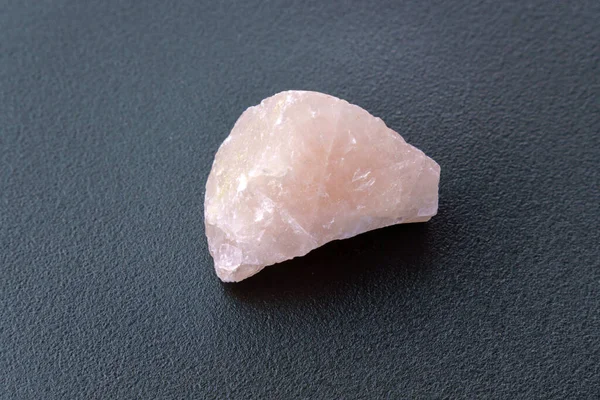 Naturalny Kryształ Mineralny Kamienia Różanego Kwarcu Naturalny Kryształ Kwarcowy Różany — Zdjęcie stockowe