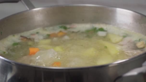 Sopa Perto Sopa Com Almôndegas Legumes Cozinhando Close Foco Seletivo — Vídeo de Stock