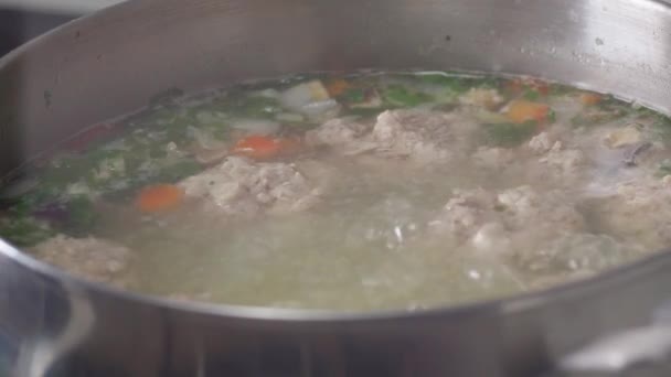 Sopa Saborosa Ferver Cozinhar Receita Alimentos Cozinha Tradicional Prato Alimentos — Vídeo de Stock