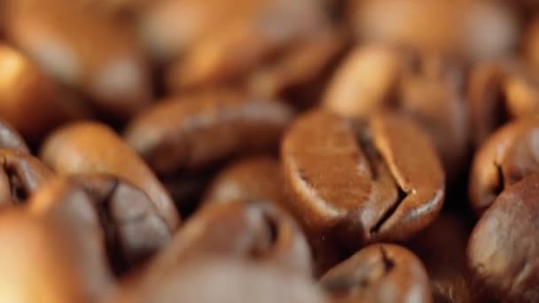 Barna Pörkölt Kávébab Sötét Eszpresszó Illat Fekete Koffein Közelkép Cappuccino — Stock videók