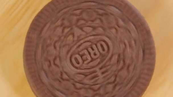 Tjumen Russland Juli 2023 Oreo Logo Aus Nächster Nähe Sandwich — Stockvideo